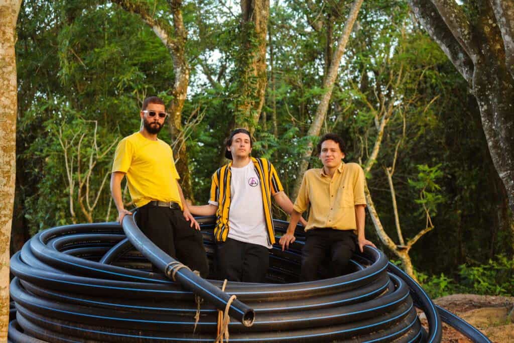 Banda SIDE em novo single pop
